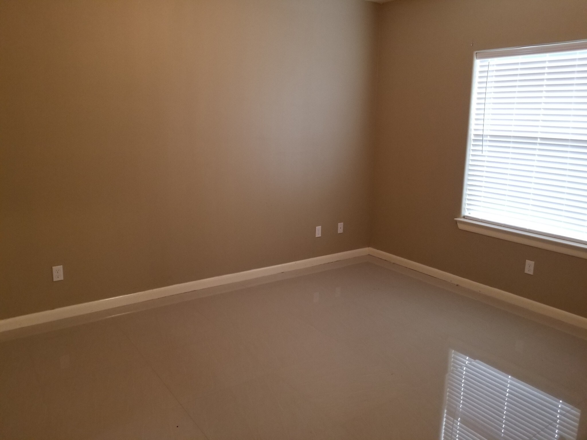Building Photo - 1428 Leann Rimes Rd
