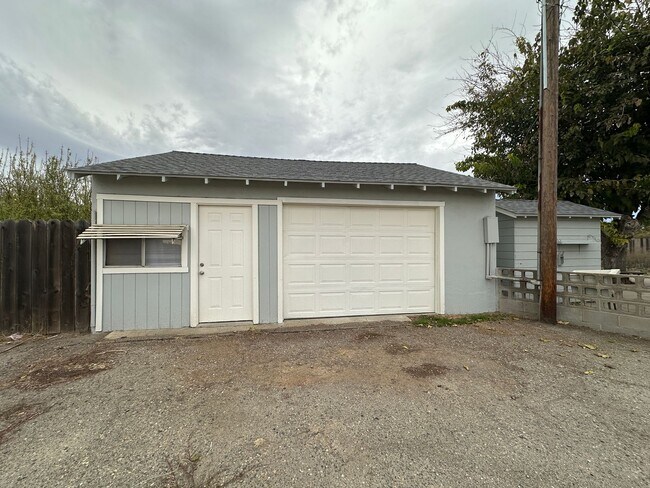 Building Photo - 2113 Illinois Ave