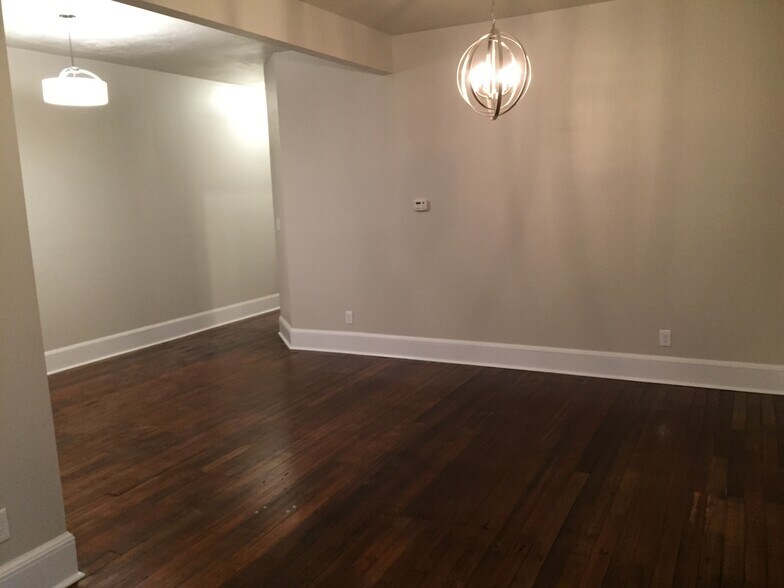 Building Photo - 3818-3820 Arsenal St