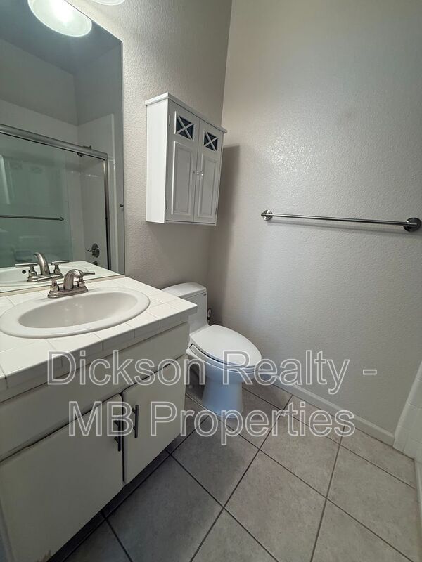 Building Photo - 4550 Lynnfield Ct