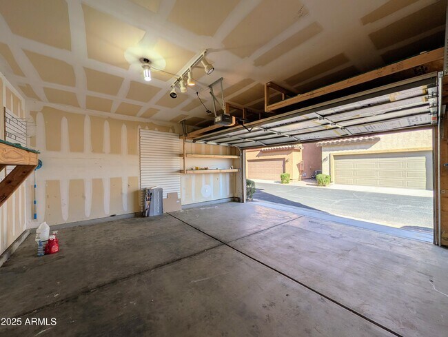 Building Photo - 4726 W Fremont Rd.