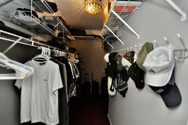 Building Photo - 3231 Allen Pkwy