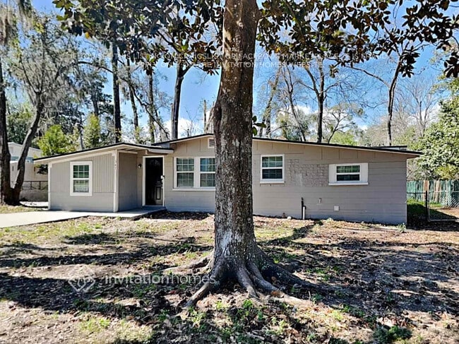 Building Photo - 347 Capella Rd