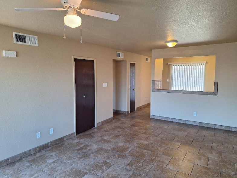 Building Photo - 454 Drake Ct