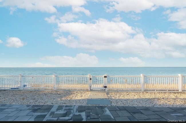 Building Photo - 15A Oakhurst Rd