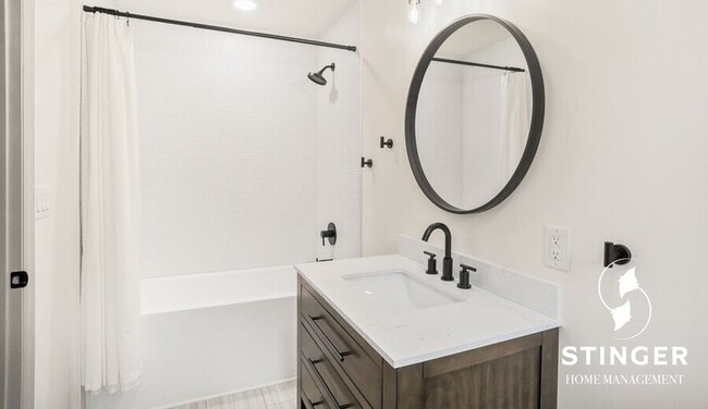 Building Photo - 38 Sundown Bend