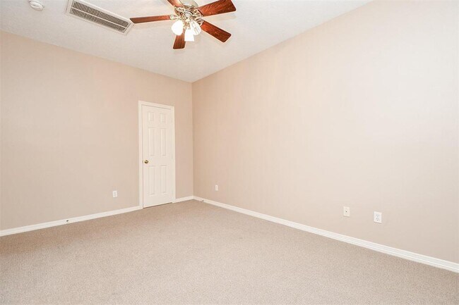 Building Photo - 1511 Beaconshire