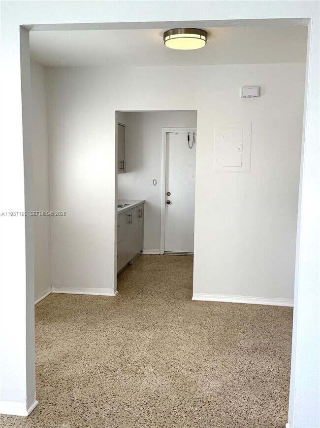 Building Photo - 887 80th St