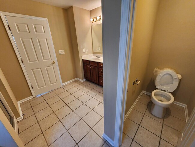 Building Photo - 1594 Overview Cir SW