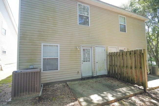 Building Photo - 2788 Westbrook Ct