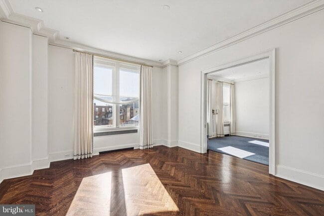 Building Photo - 237 S 18th St