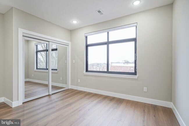 Building Photo - 4432 Wingate St