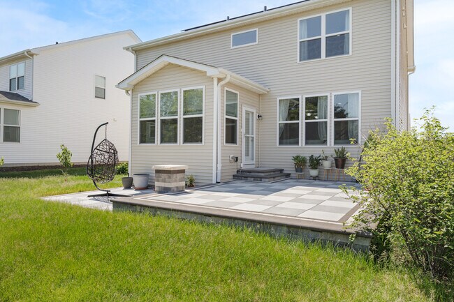 Building Photo - 2531 Basin Trail Ln