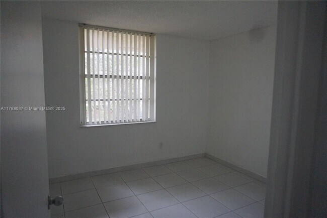 Building Photo - 8311 SW 142nd Ave