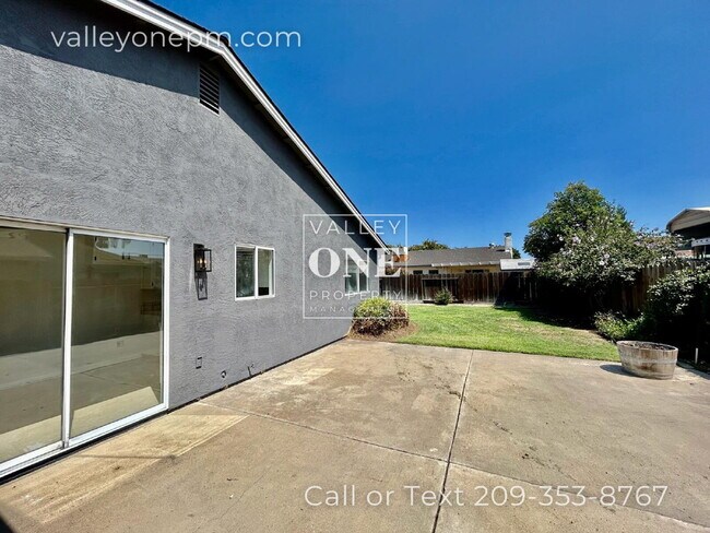 Building Photo - 808 Tassajara Ct