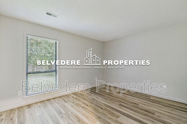 Building Photo - 6 Bellows Ct