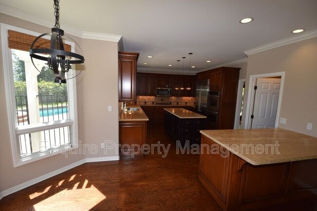Building Photo - 1674 Bushgrove Ct