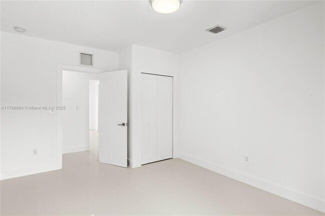 Building Photo - 1687 SW 11th St