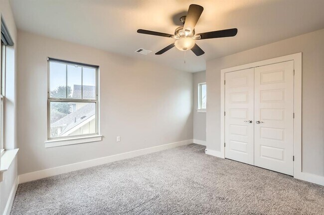 Building Photo - 10610 Wills Lp