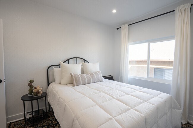 Building Photo - 2708 Cincinnati St