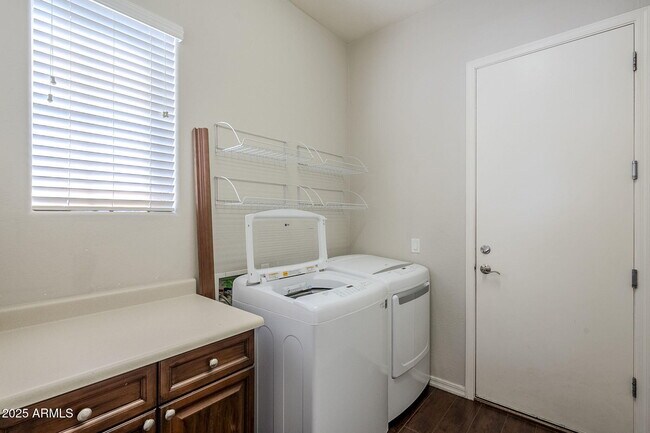 Building Photo - 2910 W Donatello Dr