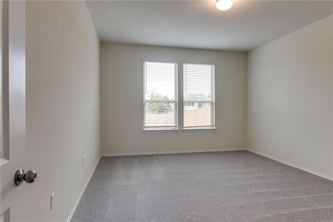 Building Photo - 6621 Hartlage St
