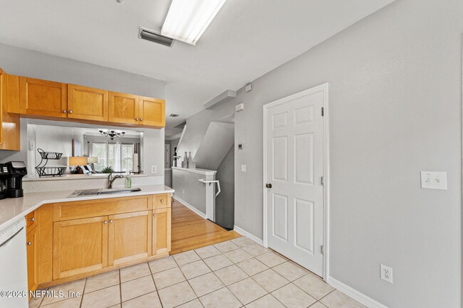 Building Photo - 343 E Church St