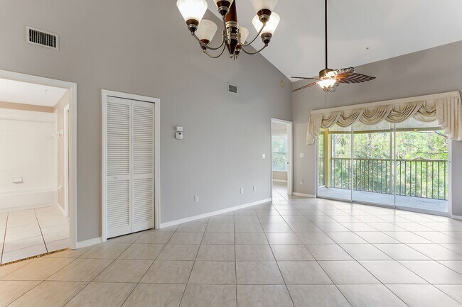 Building Photo - 9165 Celeste Dr