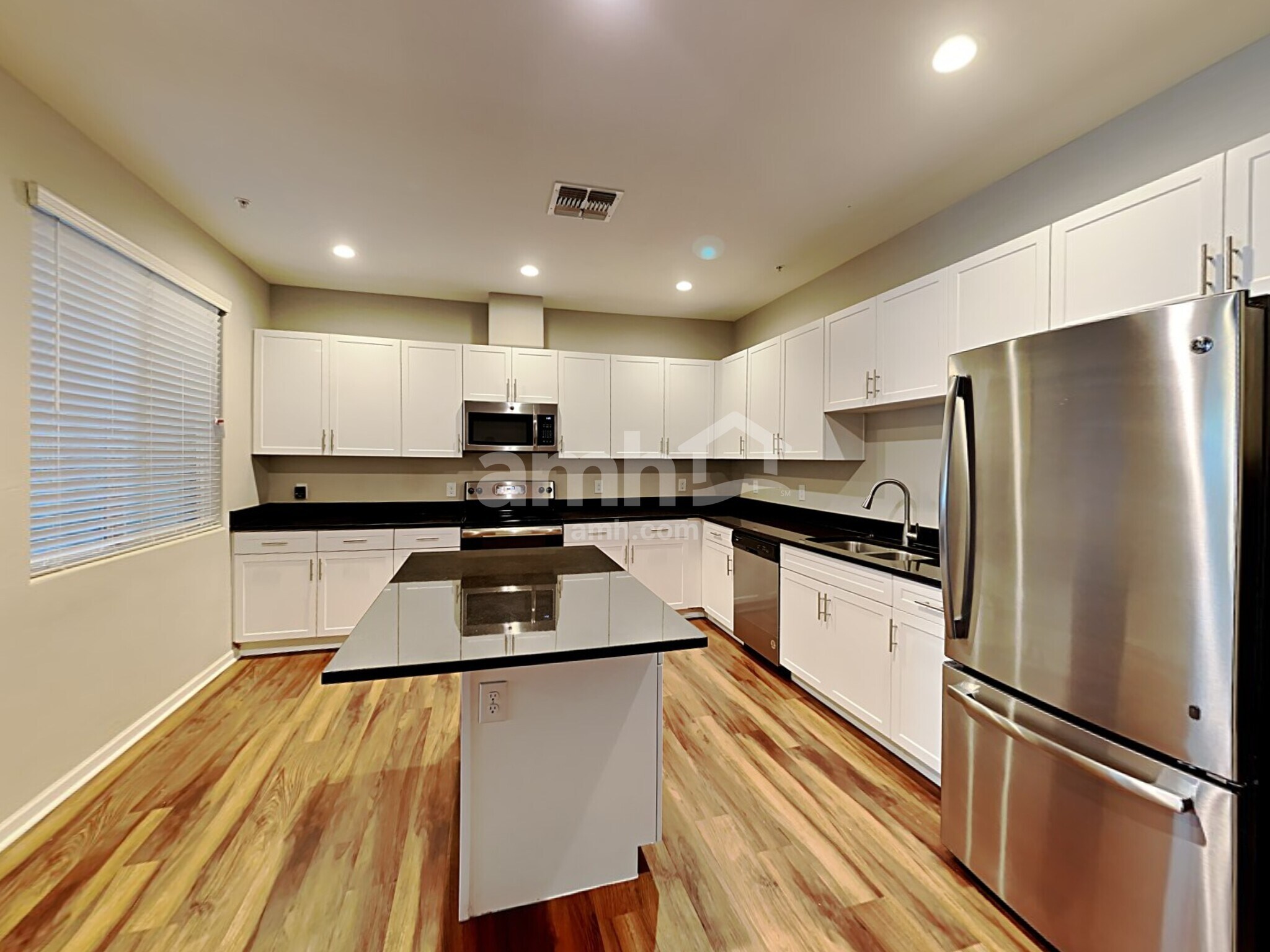 Building Photo - 20727 W Stone Hill Rd