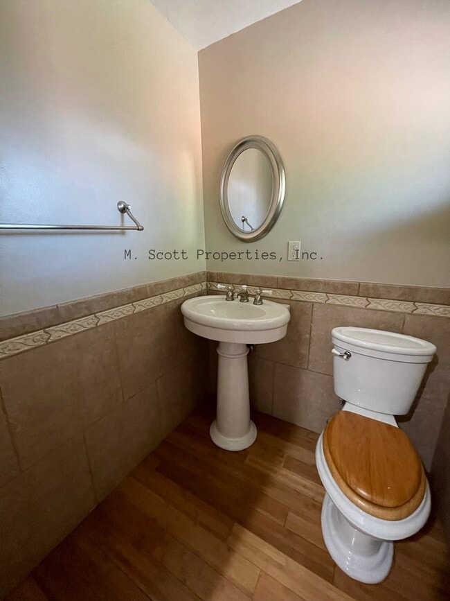 Building Photo - 1626 10th St