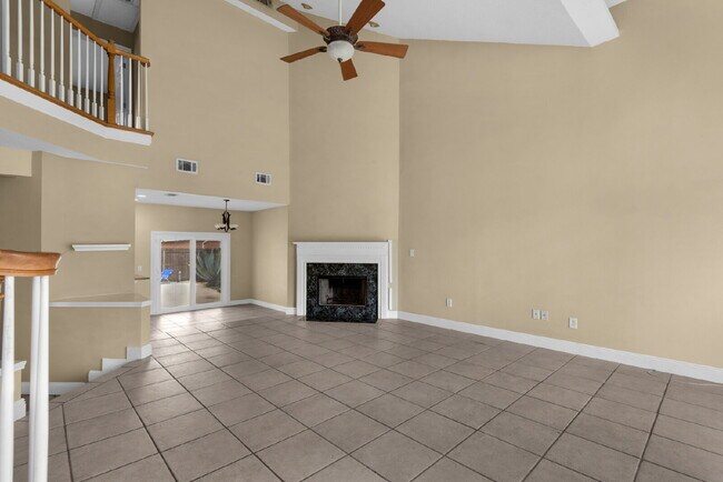 Building Photo - 879 Van Dyke Dr
