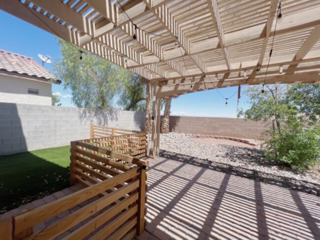 Building Photo - 4572 Yellow Harbor St