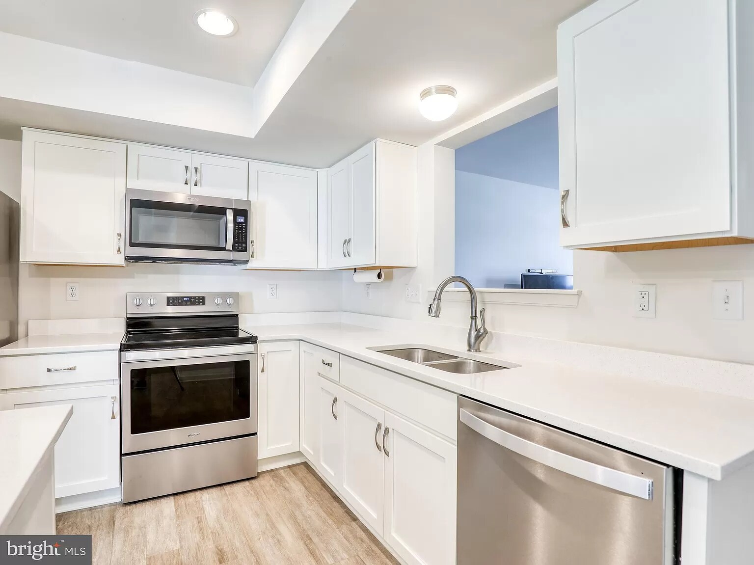 Building Photo - 658 Thumper Dr