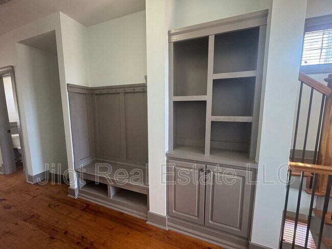 Building Photo - 1806 DeKalb Ave NE