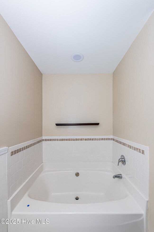 Building Photo - 100 Marble Ct