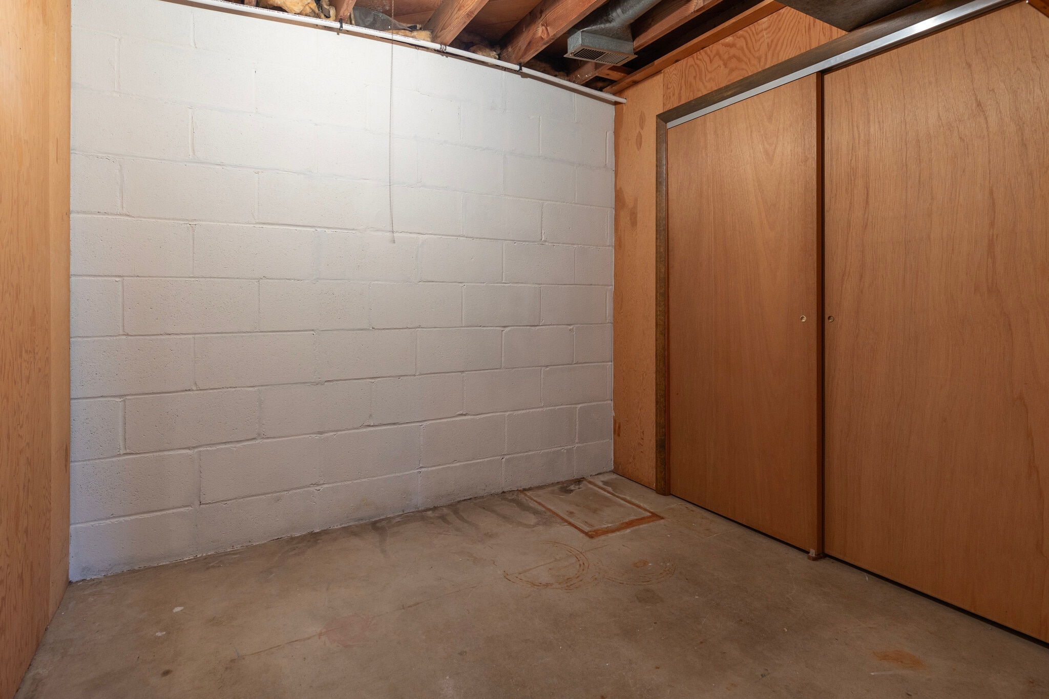 storage room - 3119 Sumter Ave S