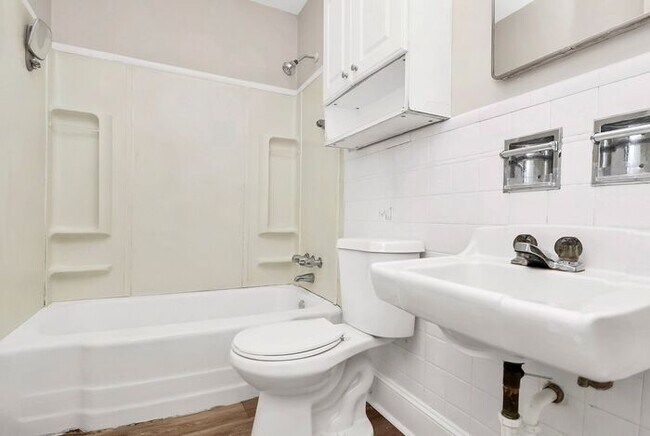 Building Photo - Charming 3BD/1BA Ranch Home