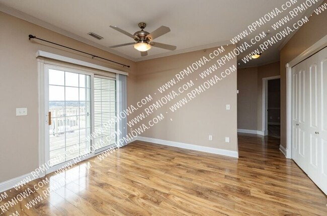 Building Photo - 14115 Airline Ave