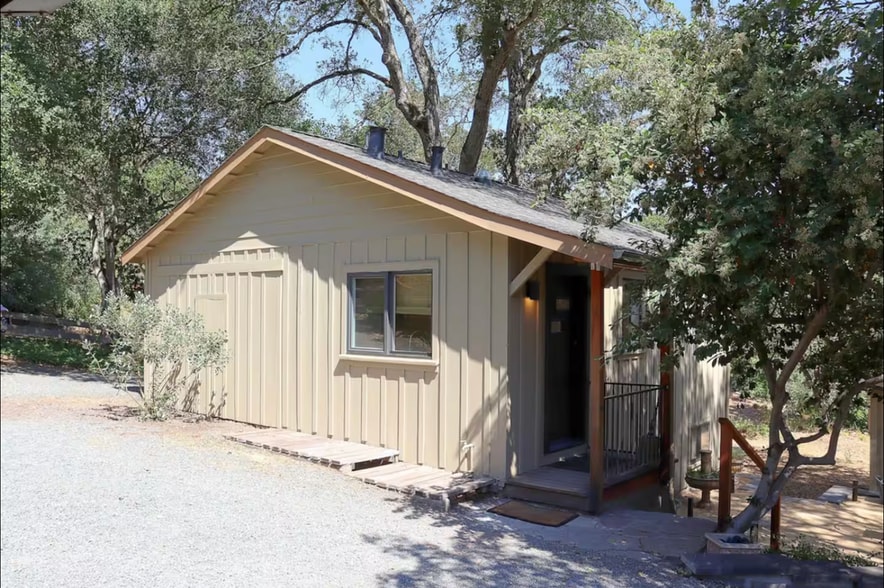 Building Photo - 1596 Ronne Dr