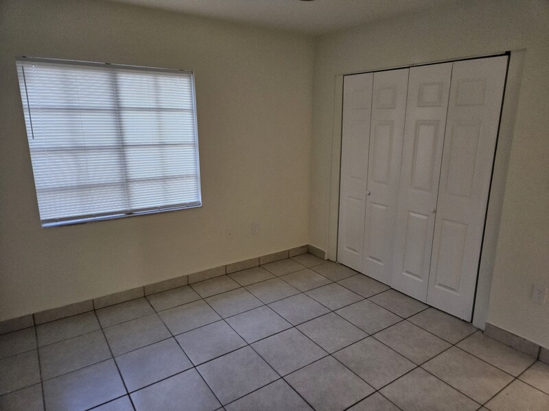 Building Photo - 3725 NW 13th Ave