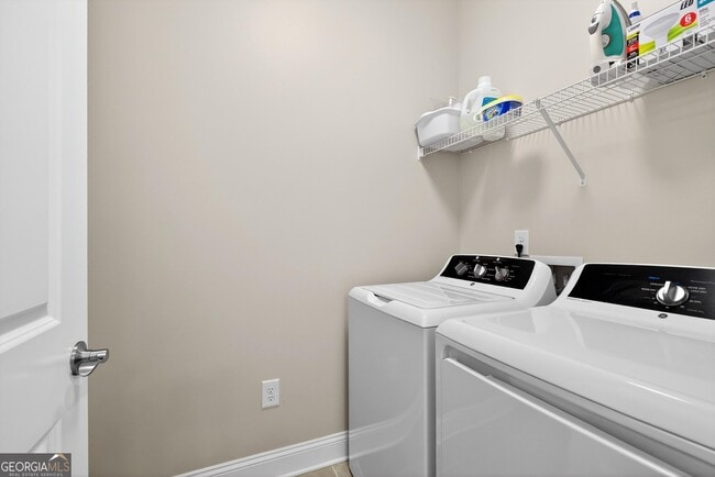 Building Photo - 133 Iron Oak Dr