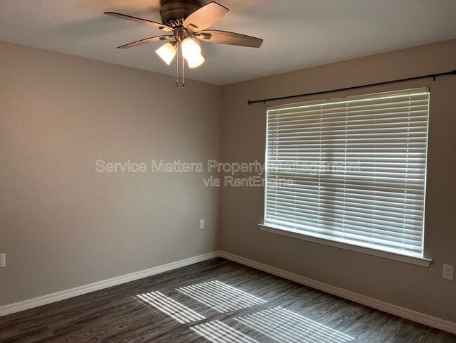 Building Photo - 6858 Stirrup Ln