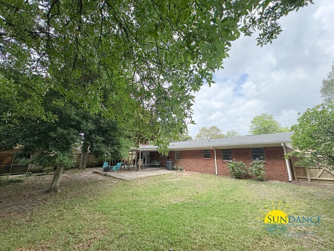 Building Photo - Updated 3-Bedroom Home in Fort Walton Beach!