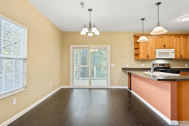 Building Photo - 68 Richard Dr