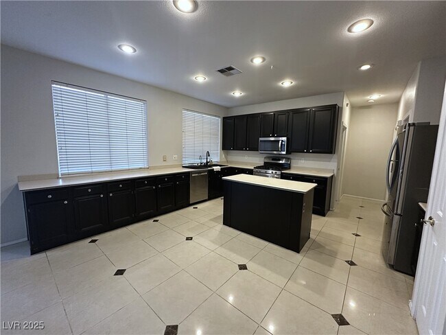 Building Photo - 2566 Golden Bay Ct