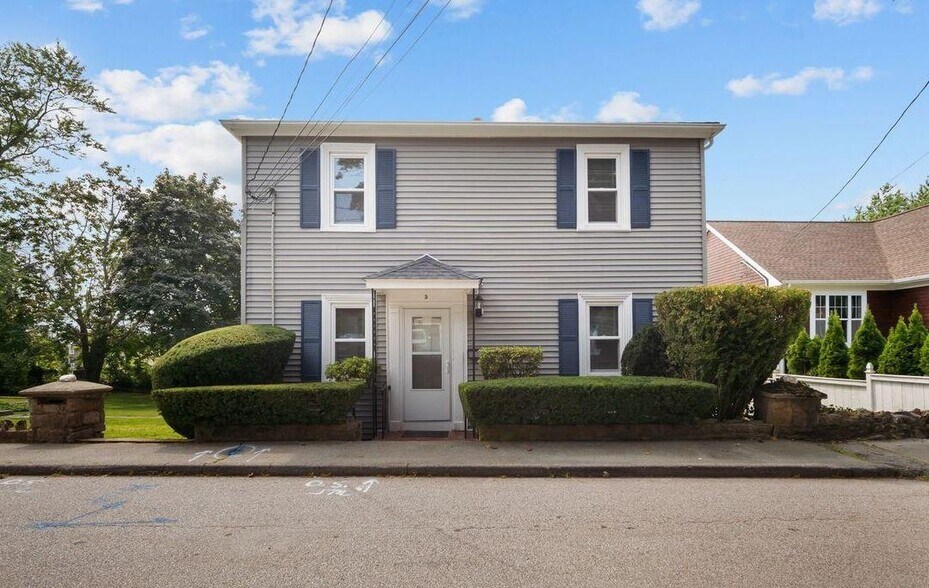 Building Photo - 5 Goulart Ave