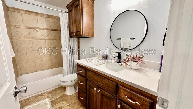 Building Photo - 1423 NW 98th St