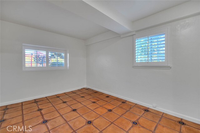 Building Photo - 145 S Vista Grande