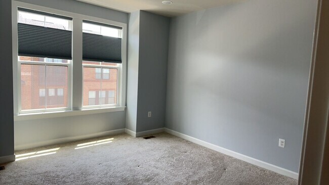 Building Photo - 7224 Mountaineer Dr