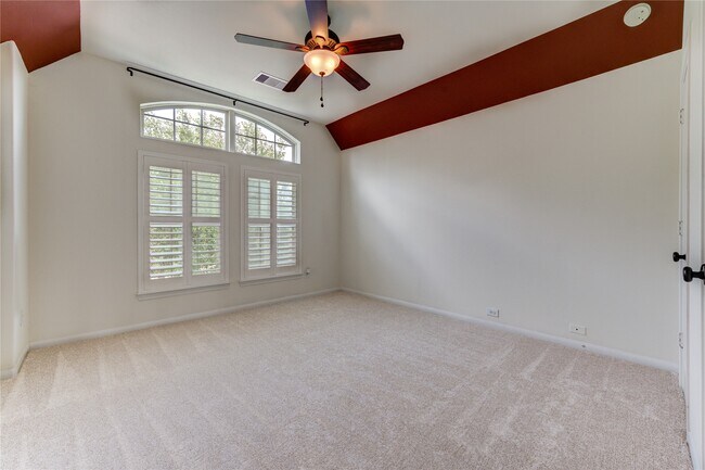 Building Photo - 1335 Altavilla Ln